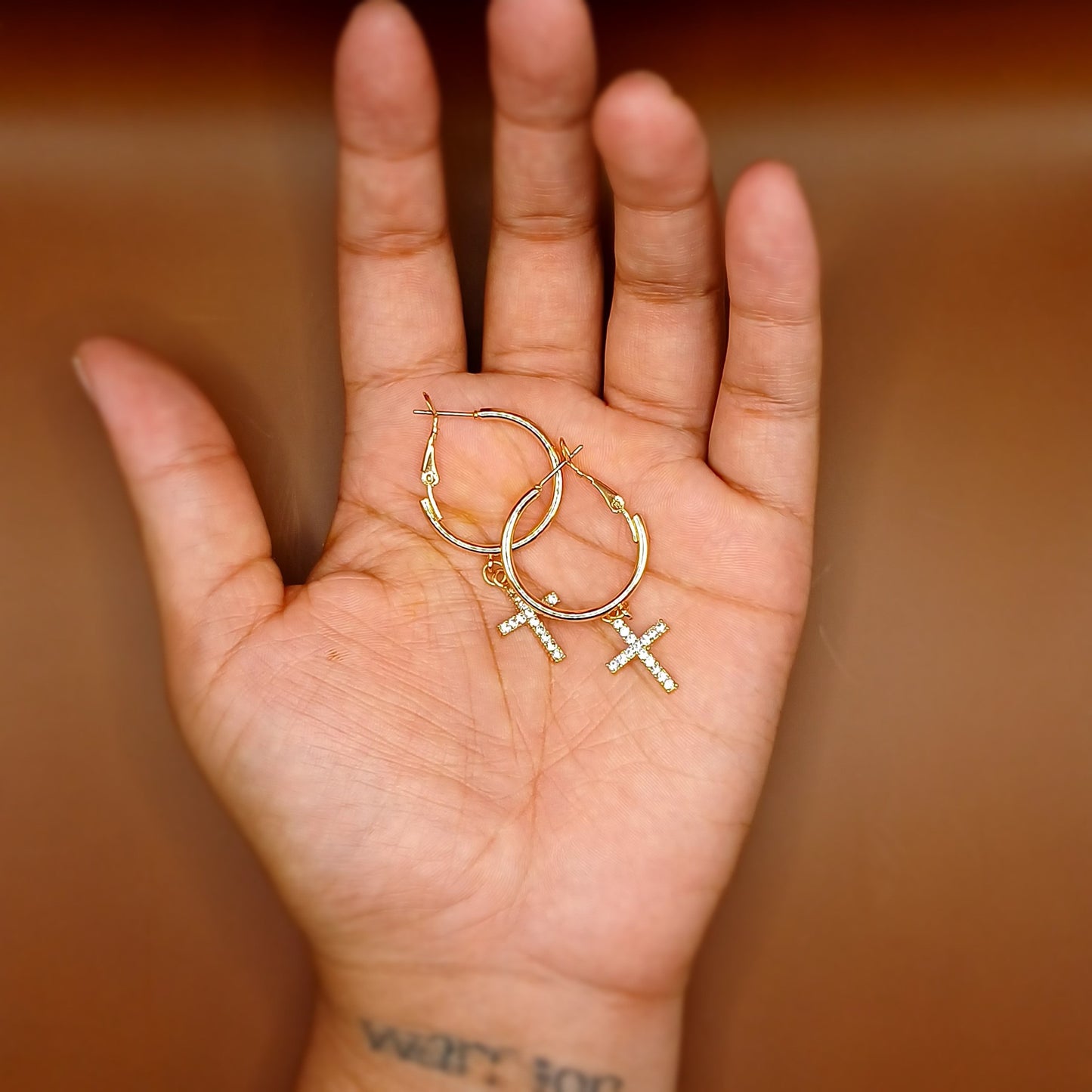 Cross Pendant Gold