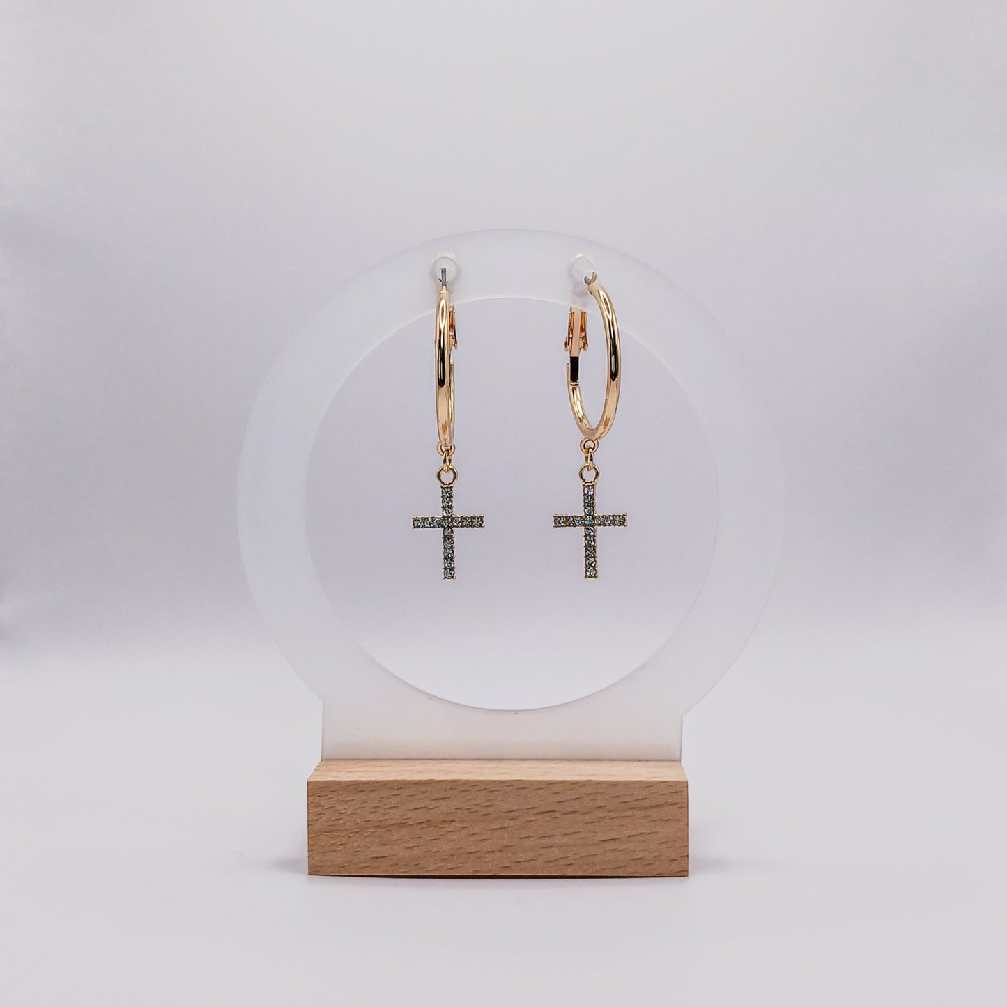 Cross Pendant Gold